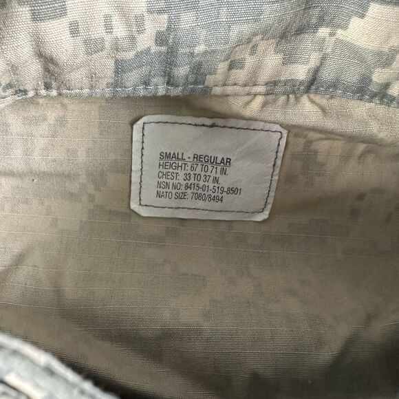 US Military ACU Army Combat Uniform Coat UCP Digital Camo Ripstop Small Reg - Picture 4 of 16